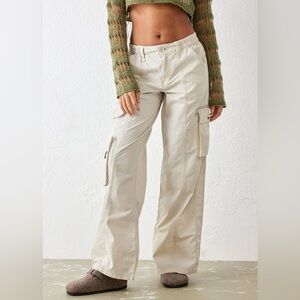 Urban Outfitters BDG Y2K Low-Rise Cargo‎ Pant Cream NWT